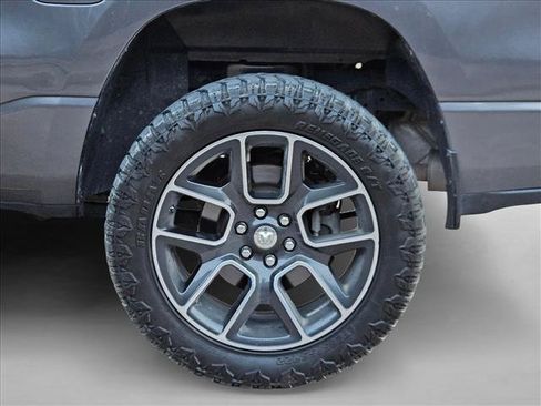 Used 2019 RAM 1500 Big Horn AWD/4WD image 18