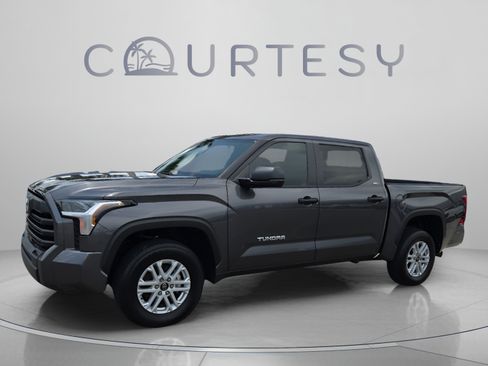 Certified 2025 Toyota Tundra SR5 AWD/4WD image 1