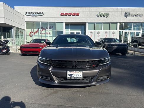 Used 2023 Dodge Charger SXT image 2