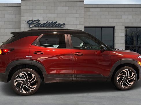 Used 2025 Chevrolet TrailBlazer RS w/ Convenience Package image 2