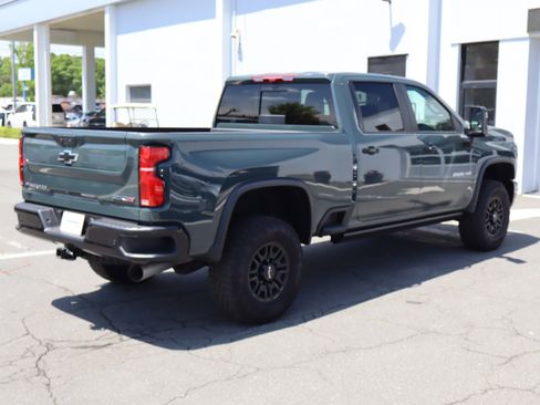 Used 2026 Chevrolet Silverado 2500 ZR2 AWD/4WD image 11