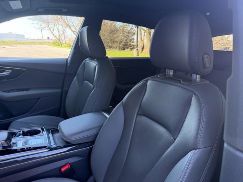 Used 2019 Audi Q8 Prestige w/ Towing Package AWD/4WD image 11