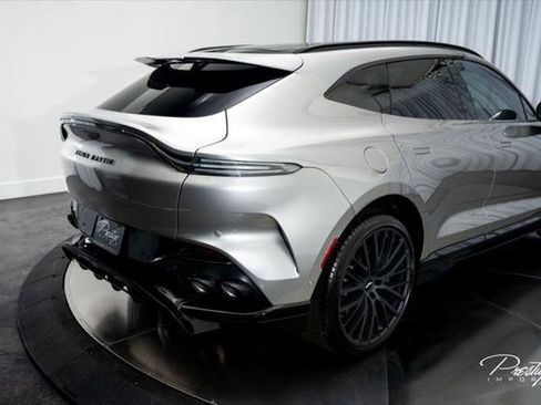 Used 2025 Aston Martin DBX 707 image 20