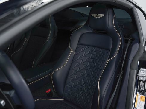 Used 2025 Aston Martin Vanquish RWD image 43