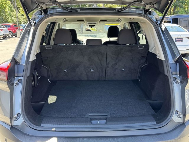 Used 2023 Nissan Rogue S AWD/4WD image 11