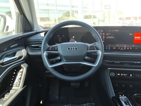 Used 2025 Audi Q5 Premium Plus AWD/4WD image 15