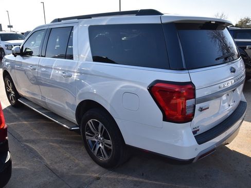 Used 2022 Ford Expedition Max XLT image 9