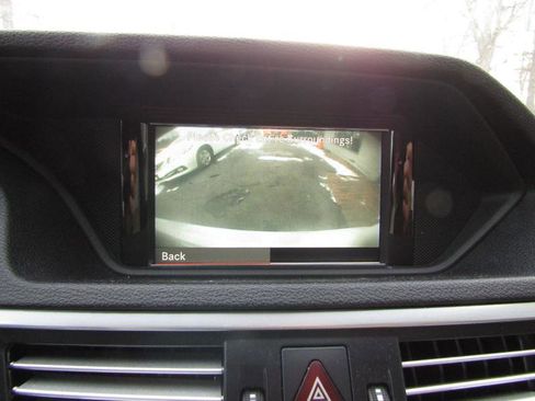 Used 2012 Mercedes-Benz E 350 E350 4MATIC Sedan w/ Premium 1 Pkg image 28