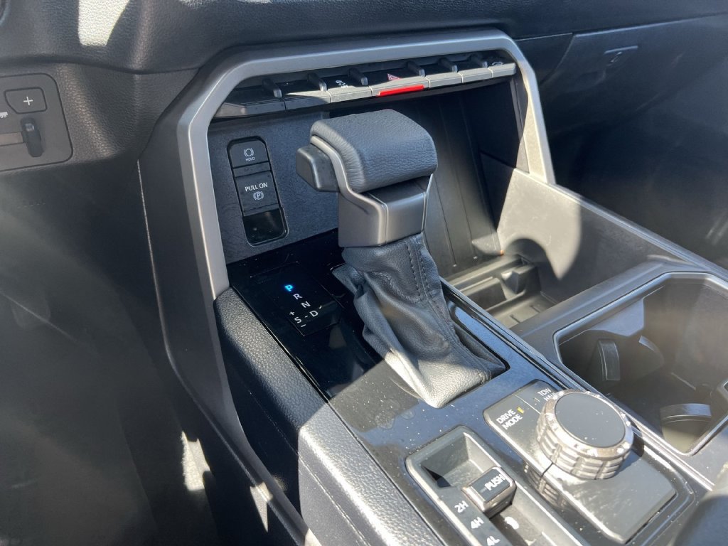 Used 2025 Toyota Tundra SR5 w/ SR5 Premium Package AWD/4WD image 21