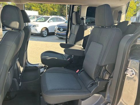 Used 2020 Ford Transit Connect XLT image 13
