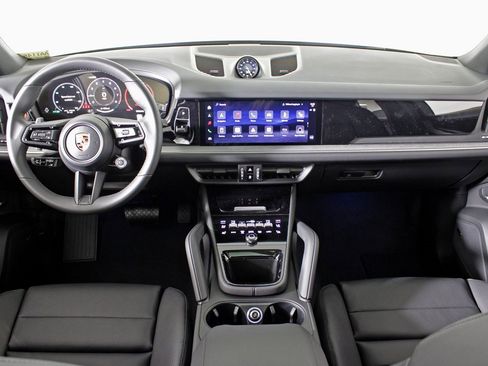 New 2026 Porsche Cayenne image 22