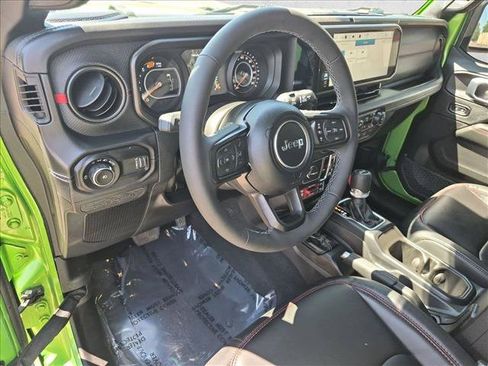 Used 2026 Jeep Wrangler Unlimited Rubicon AWD/4WD image 10
