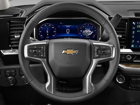 Used 2025 Chevrolet Silverado 2500 LTZ w/ LTZ Convenience Package image 8