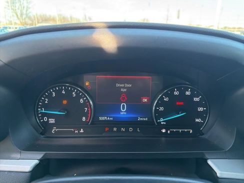 Used 2022 Ford Explorer XLT image 14