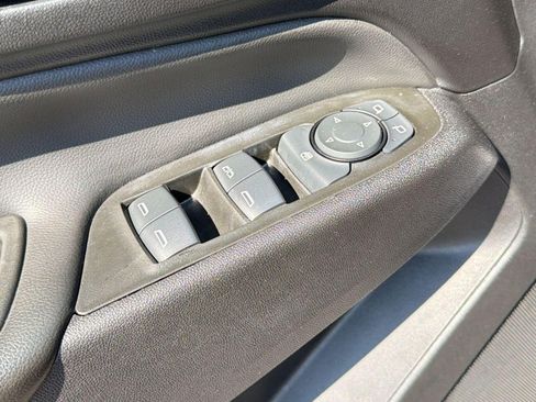 Used 2024 Chevrolet Equinox LT FWD image 20