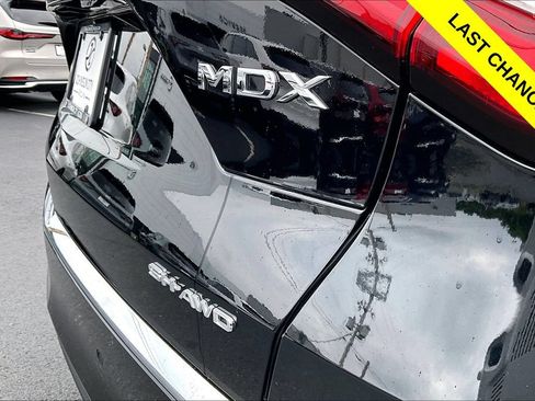 Certified 2024 Acura MDX SH-AWD w/ Advance Package image 8