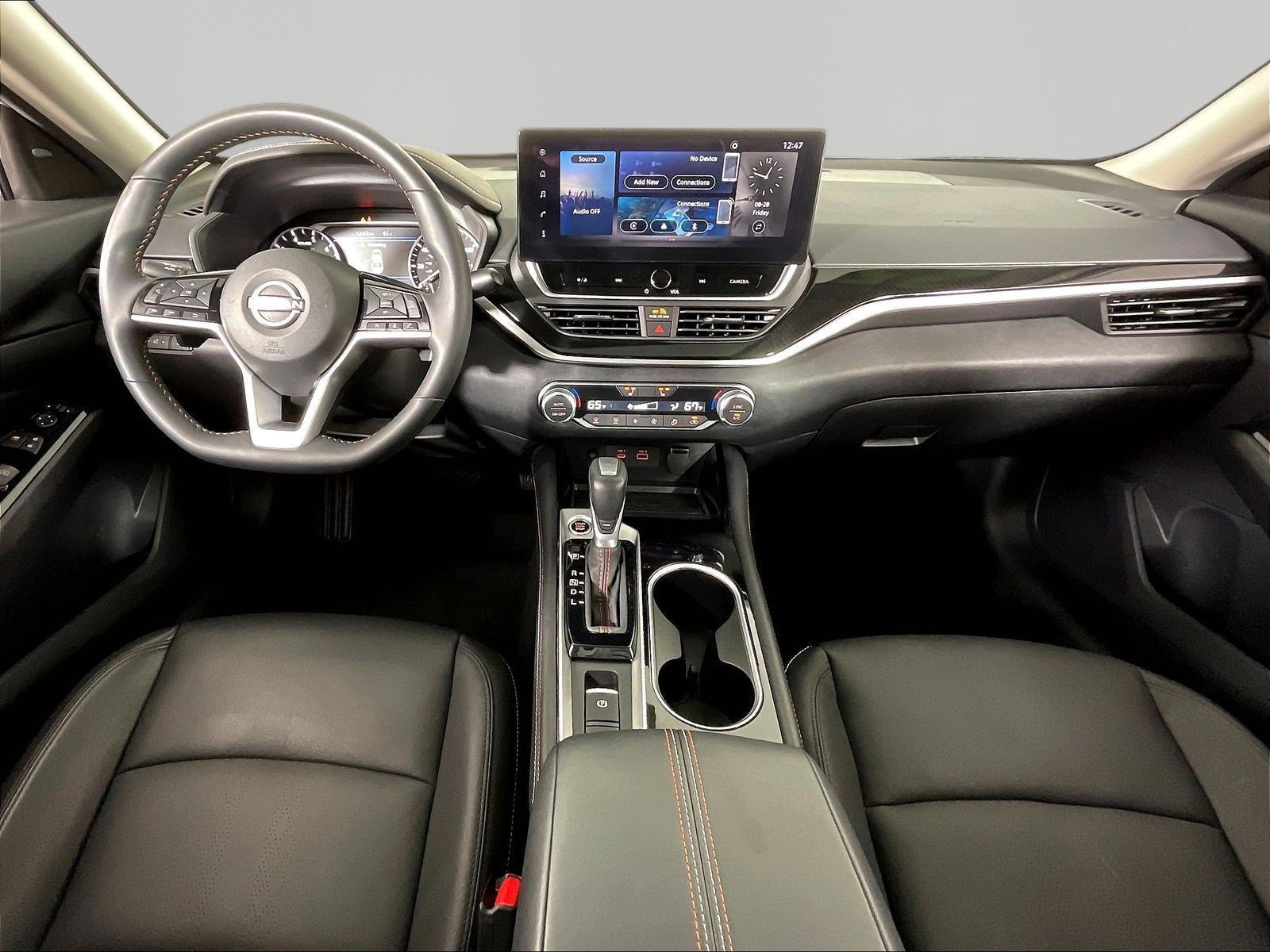Used 2025 Nissan Altima 2.5 SR w/ SR Premium Package AWD/4WD image 7