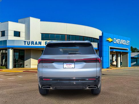 Used 2025 Buick Enclave Sport Touring FWD image 4