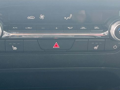 Used 2024 MAZDA MAZDA3 s image 19