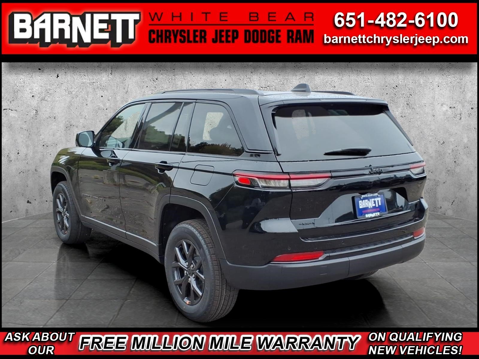 New 2027 Jeep Grand Cherokee Laredo X AWD/4WD image 4