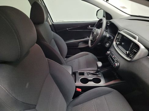 Used 2019 Kia Sorento FWD V6 image 21