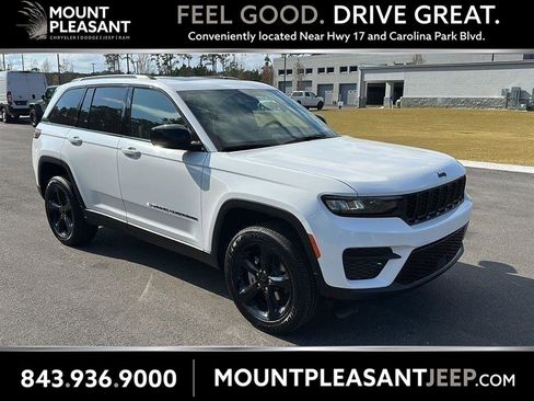 New 2025 Jeep Grand Cherokee Altitude image 1