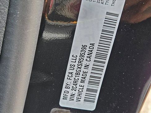 Used 2025 Chrysler Pacifica Select FWD image 29