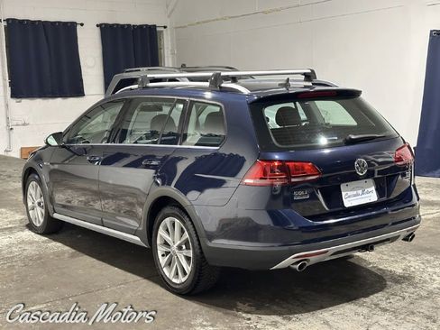Used 2017 Volkswagen Golf Alltrack AWD/4WD image 4
