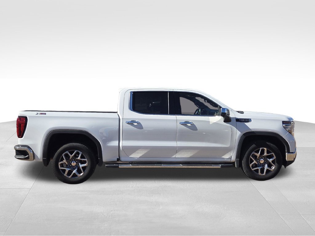 Used 2022 GMC Sierra 1500 SLT w/ SLT Premium Plus Package AWD/4WD image 6