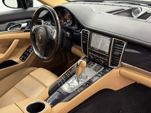 Used 2016 Porsche Panamera 4 AWD/4WD image 13