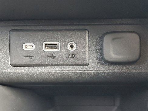 Used 2023 Buick Encore GX Select w/ Sport Touring Package image 30