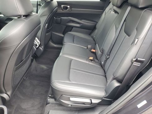 Used 2025 Kia Sorento S w/ Panoramic Sunroof Package FWD image 22