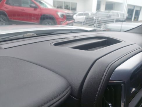 Used 2019 GMC Sierra 1500 SLE w/ SLE Value Package RWD image 18