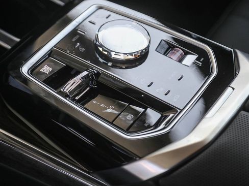 New 2026 BMW 750e xDrive AWD/4WD image 16
