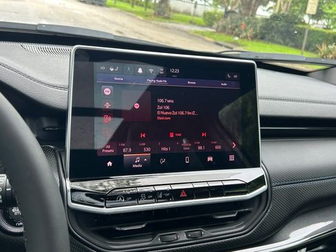 New 2025 Jeep Compass Latitude w/ Sun & Sound Group image 49