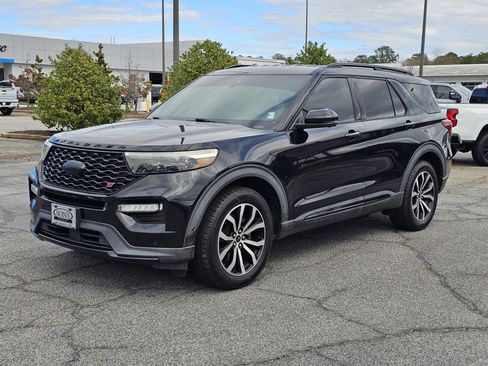 Used 2020 Ford Explorer ST w/ Premium Technology Package image 2