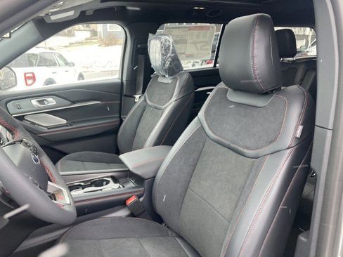 New 2026 Ford Explorer ST w/ Sun And Sound Package image 9