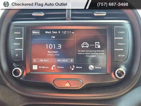 Used 2024 Kia Soul LX w/ Option Group 015 FWD image 13