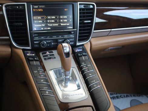 Used 2011 Porsche Panamera 4 AWD/4WD image 40