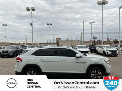 Used 2021 Volkswagen Atlas Cross Sport SE image 5