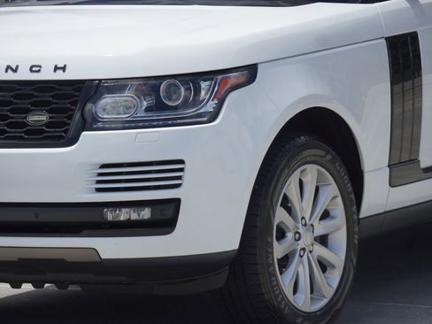 Used 2016 Land Rover Range Rover HSE image 32