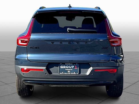New 2026 Volvo XC40 B5 Ultra w/ Protection Package Premier image 4