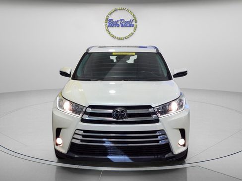 Used 2018 Toyota Highlander Limited image 9