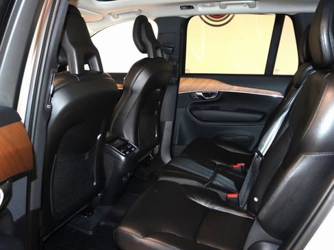 Used 2022 Volvo XC90 T6 Momentum w/ Advanced Package image 44