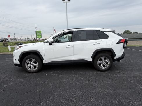 Used 2025 Toyota RAV4 XLE FWD image 6