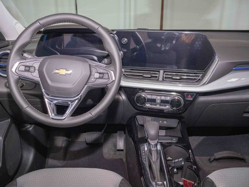 New 2026 Chevrolet Trax LT w/ Driver Confidence Package image 15
