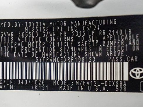 Used 2024 Toyota Corolla SE image 31