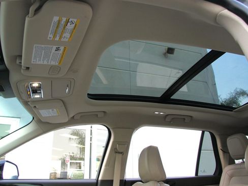 Used 2022 Lincoln Aviator Reserve image 26