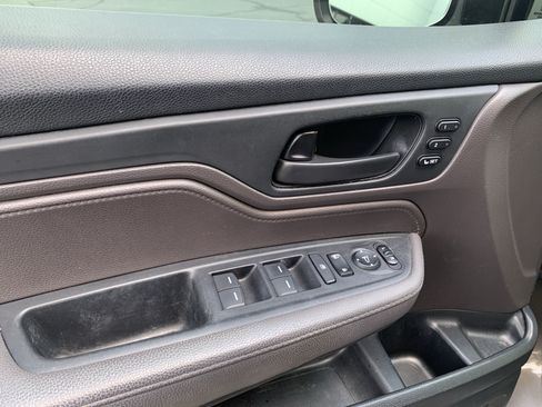 Used 2018 Honda Odyssey EX-L image 15