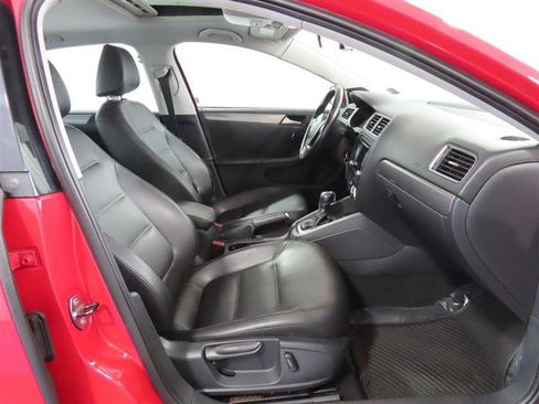 Used 2014 Volkswagen Jetta TDI image 33